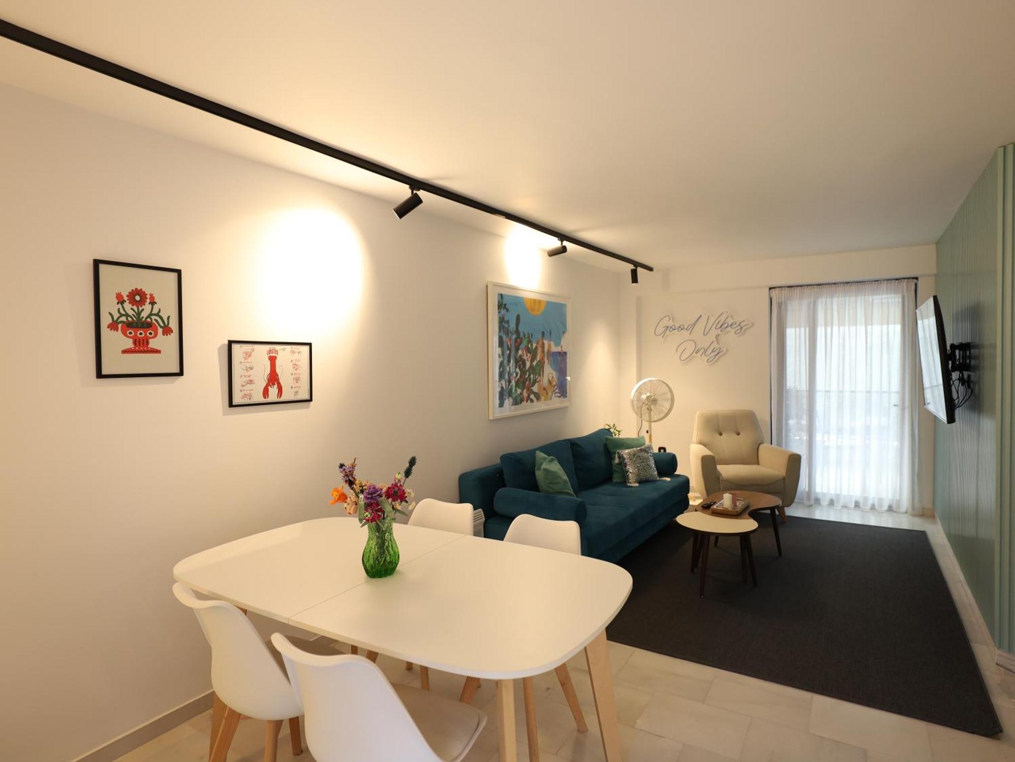 Becool Apartment Porto Rafti Luaran gambar