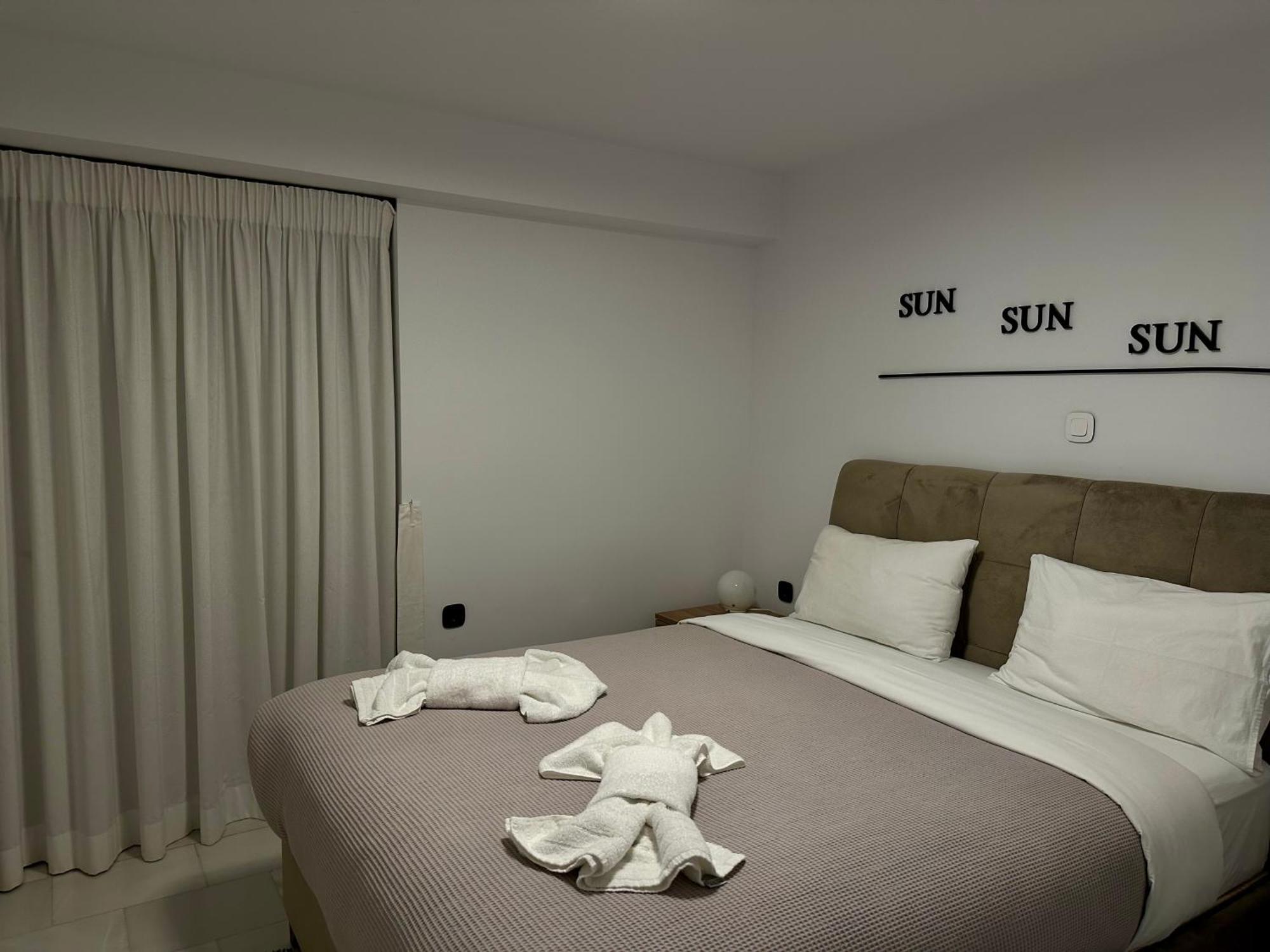 Becool Apartment Porto Rafti Luaran gambar